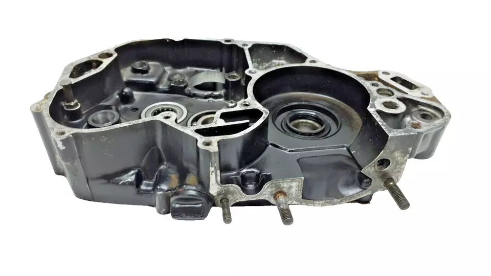 Carter moteur central droit Suzuki TSX 125 1984 Réf : 11304-01890-000