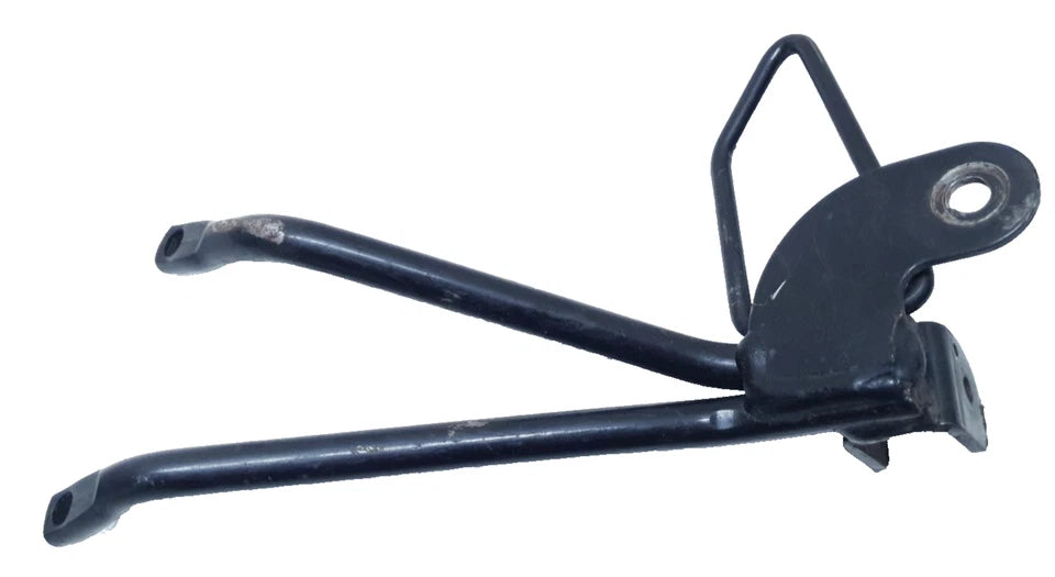 Support de repose-pieds arrière droit Yamaha TZR 50 2008 n°4 Réf : 5WXF742L0000