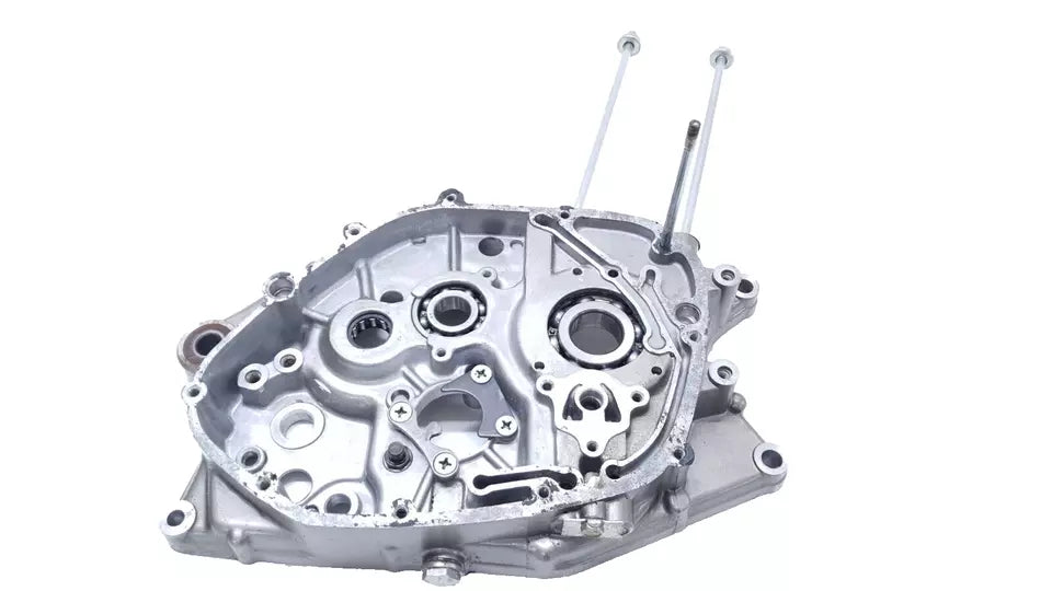 Carter moteur central droit Hyosung XRX 125 2006