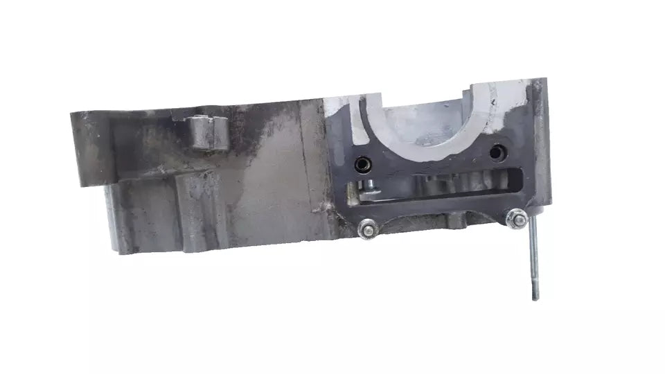 Carter moteur central droit Hyosung Comet GT 125 2003 n°2