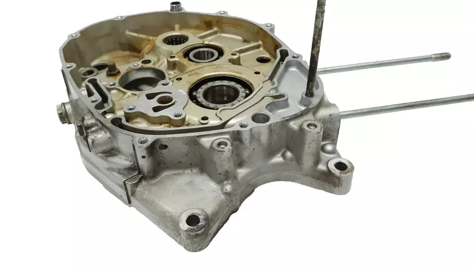 Carter moteur central droit Suzuki GN 125 2001 Réf : 11300-05303-000