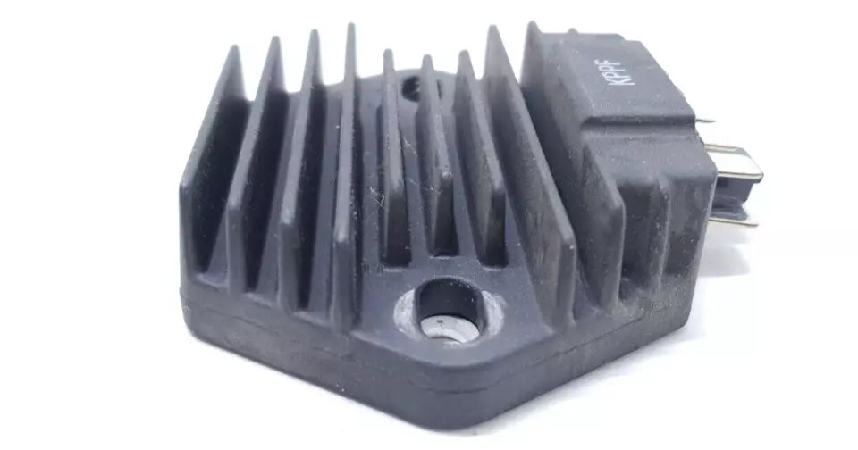 Régulateur de tension Honda CBR 125 2004 Réf : 31600-KPP-861