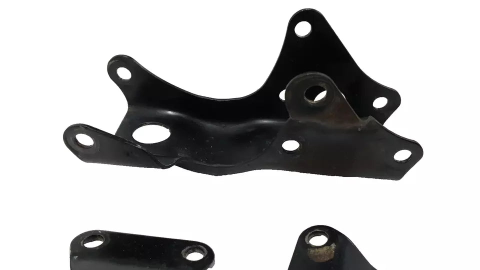 Supports moteur Suzuki GN 125 2001 Réf : 41992-05300-000