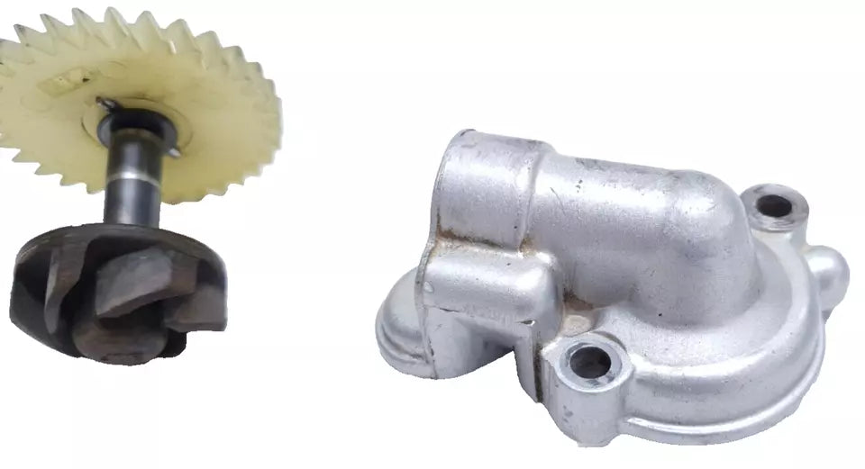 Pompe à eau Yamaha DT125R 1988 n°3 Réf : 10V-12450-00-00