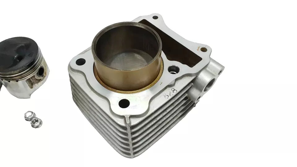 Cylindre & piston 57mm Suzuki GN 125 2001 Réf : 11210-05202-0F0