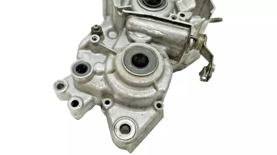 Carter moteur central gauche Yamaha DT125LC 1986 n°2 Réf : 10V-15111-01-00