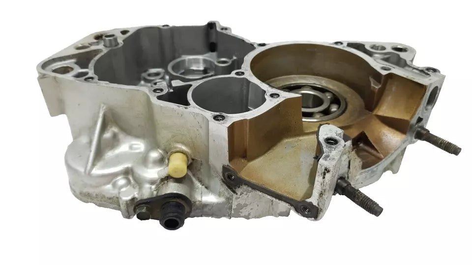 Carter moteur central droit Yamaha DT125R 1999 n°3 Réf : 3BN-15121-04