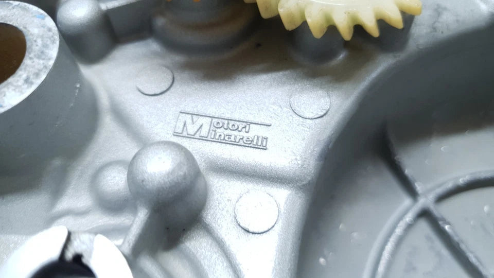 Carter d'embrayage Yamaha TZR 50 2008 Réf : 5WXE54210100