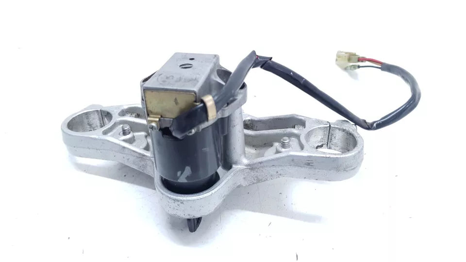 Té de fourche supérieur & contacteur Yamaha TZR 50 2002 n°2 Réf : 3TU825010000