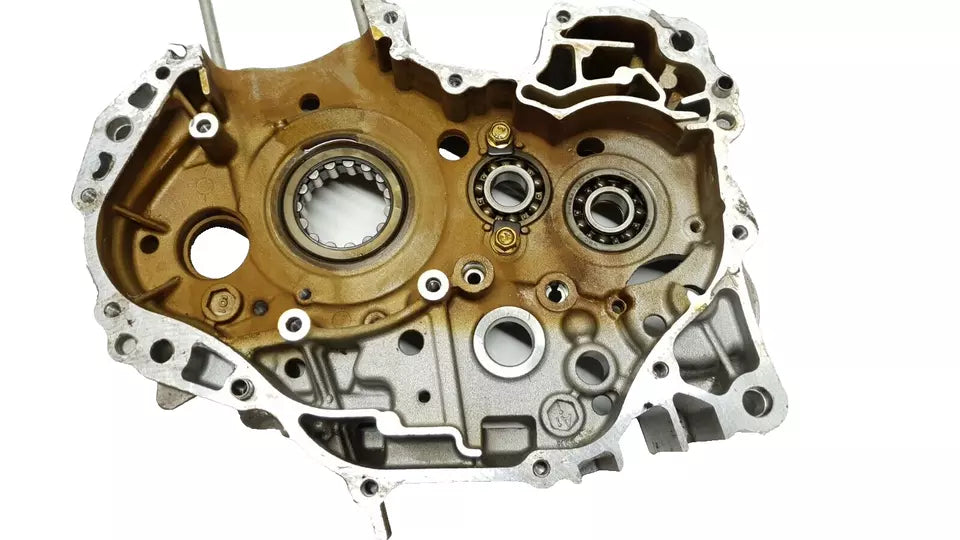 Carter moteur central droit Honda CBF 125 2012 Réf : 11100-KWF-920