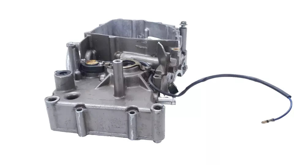 Carter moteur central gauche Hyosung Comet GT 125 2005