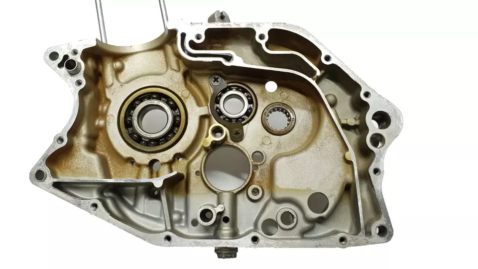 Carter moteur central droit Suzuki GN 125 2001 Réf : 11300-05303-000