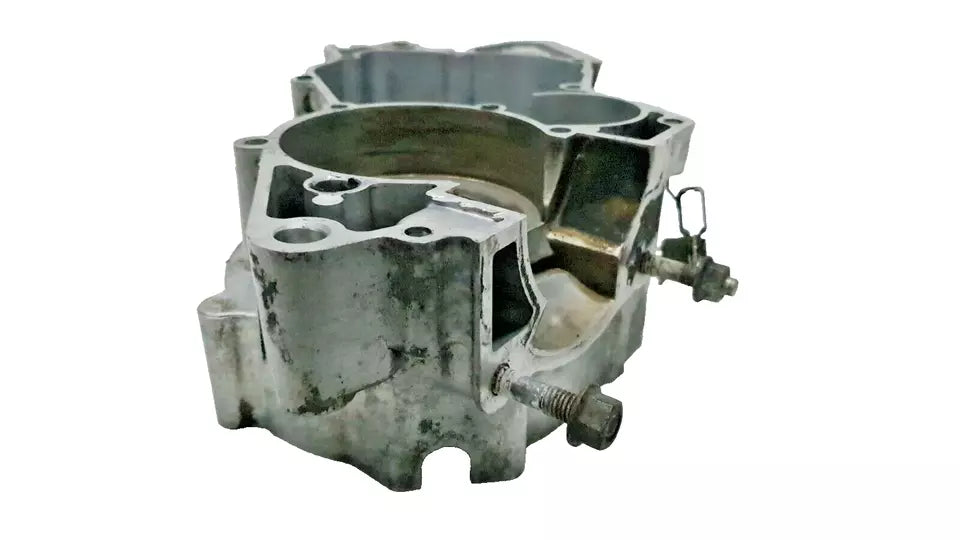 Carter moteur central gauche Yamaha DT125LC 1987 n°2 Réf : 10V-15111-01-00