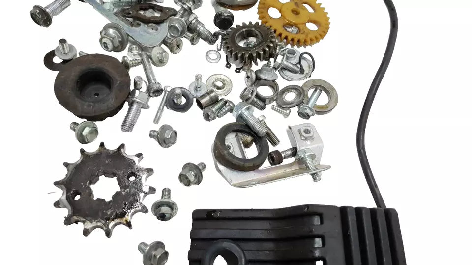 Vis de cadre & pièces diverses Yamaha YBR 125 2011