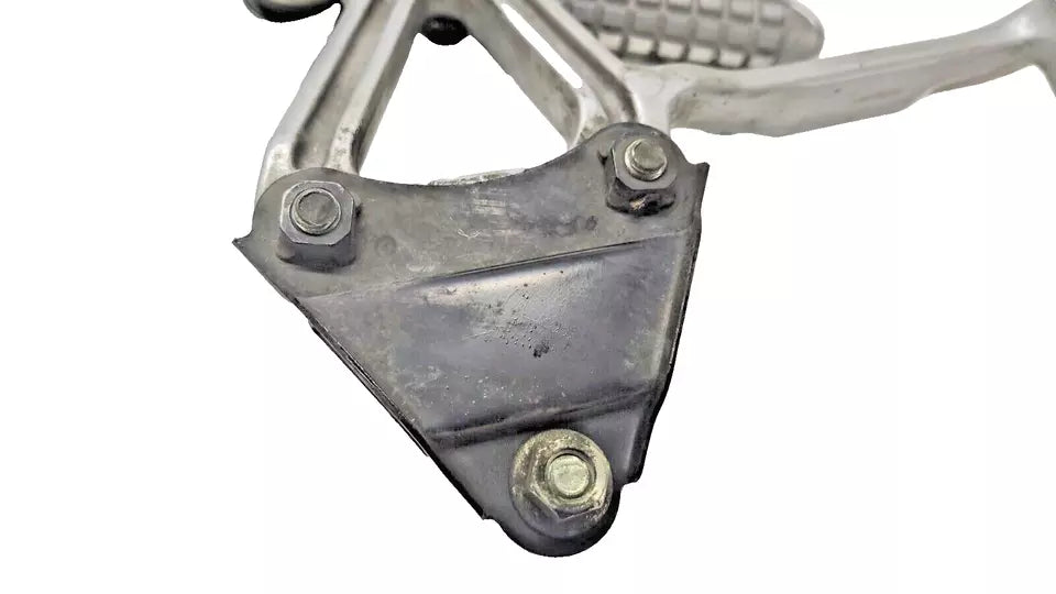 Cale pied passager G Kawasaki GPX600 R 1989 Réf : 35011-1342