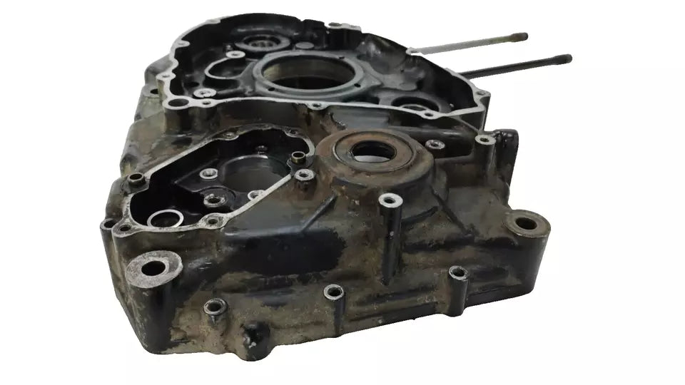 Carter central gauche Suzuki 600 DR 1985-1989 Réf : 11300-14A05-000