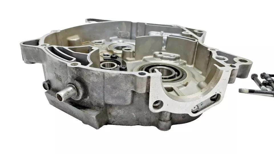 Carter moteur central droit Yamaha XT125X 2005 Réf : 5HH-E5150-01-00
