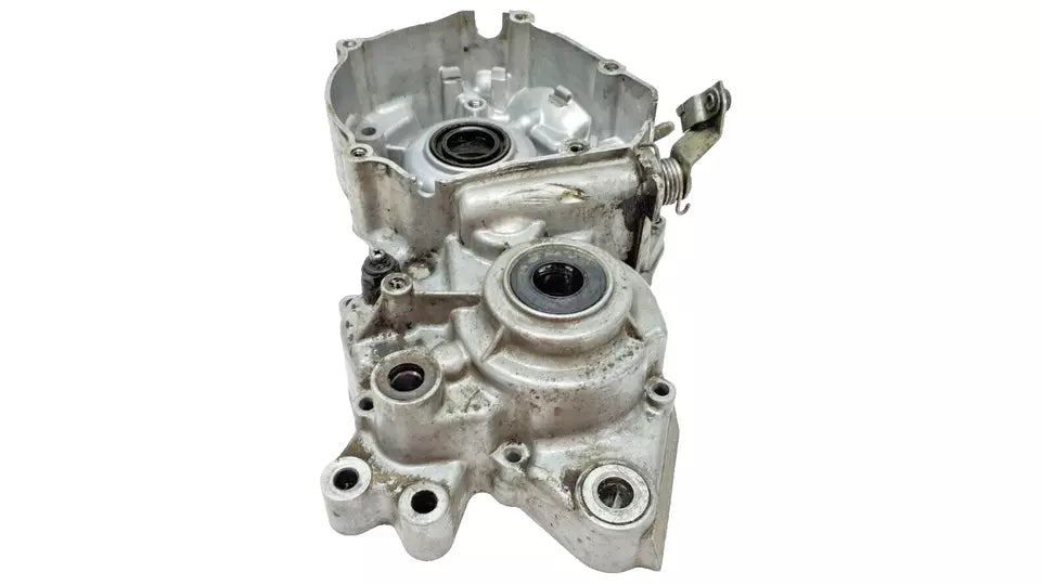 Carter moteur central gauche Yamaha DT125LC 1986 n°3 Réf : 10V-15111-01-00