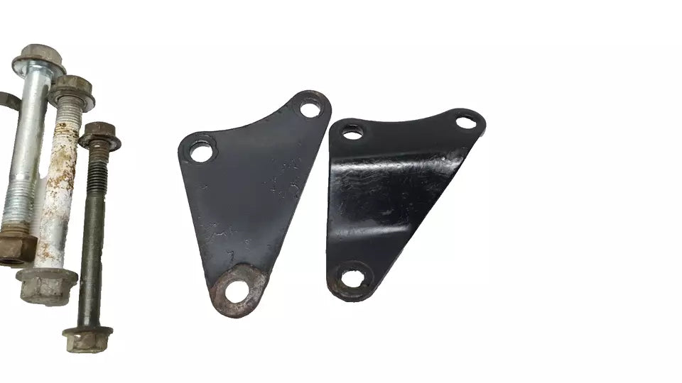 Supports moteur Yamaha YBR 125 2005 Réf : 5VL-F1316-00-00