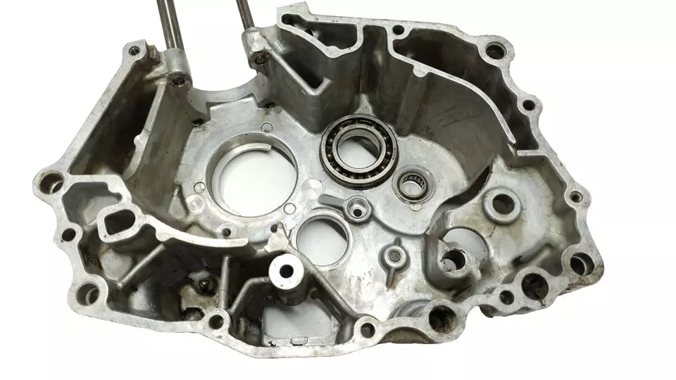 Carter moteur central droit Honda CB125T 1978 Réf : 11100-399-000