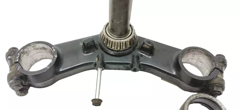 Té de fourches inférieur Kawasaki 1000 GTR 1986 Réf : 44037-1198