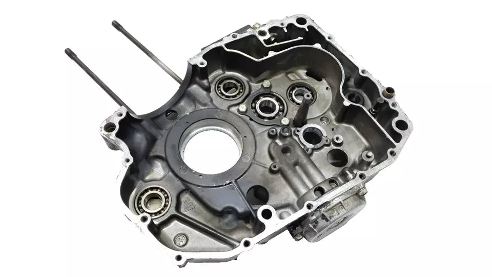 Carter moteur central droit Suzuki 600 DR 1989 Réf : 11300-14A05-000