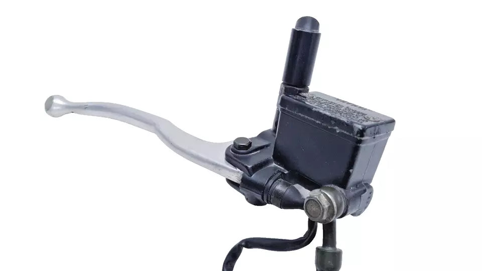 Maître cylindre de frein avant Yamaha YBR 125 2006 n°2 Réf : 3D9-F583T-00-00