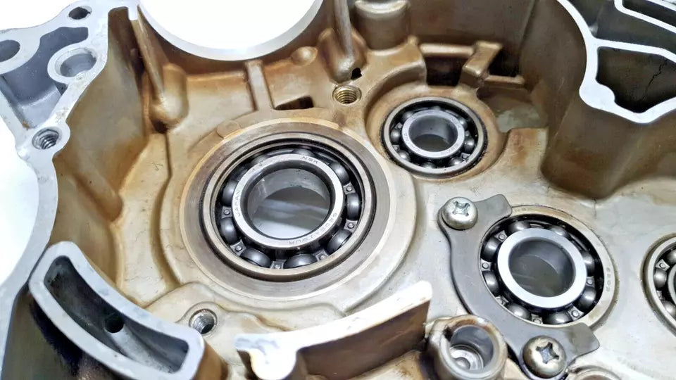 Carter moteur central droit Yamaha YBR 125 2006 n°3 Réf : 5VL-E5121-00-00