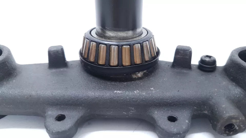 Té de fourche inférieur Yamaha DT125LC 1987 n°18 Réf : 53V-23340-00-90