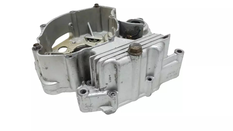 Carter moteur central gauche 1/2 Yamaha XT125R 2005 Réf : 5HH-E5150-01-00