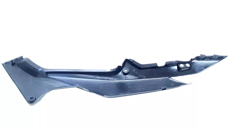 Carénage arrière droit Honda CBR 125 2004 n°2 Réf : 83600-KPP-860ZD