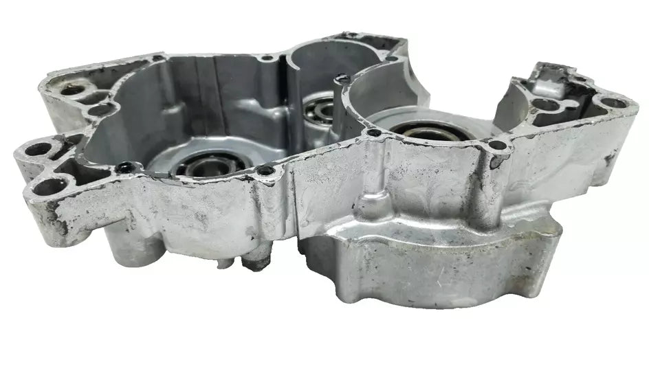Carter moteur central gauche Yamaha DT125LC 1987 n°10 Réf : 10V-15111-01-00