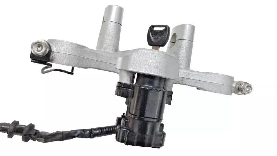 Té de fourche sup & contacteur Honda Varadero 125 2006 Réf : 53300-KPC-D20
