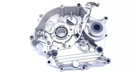 Carter moteur central gauche Yamaha YBR 125 2009 n°2 Réf : 5VL-W1510-11