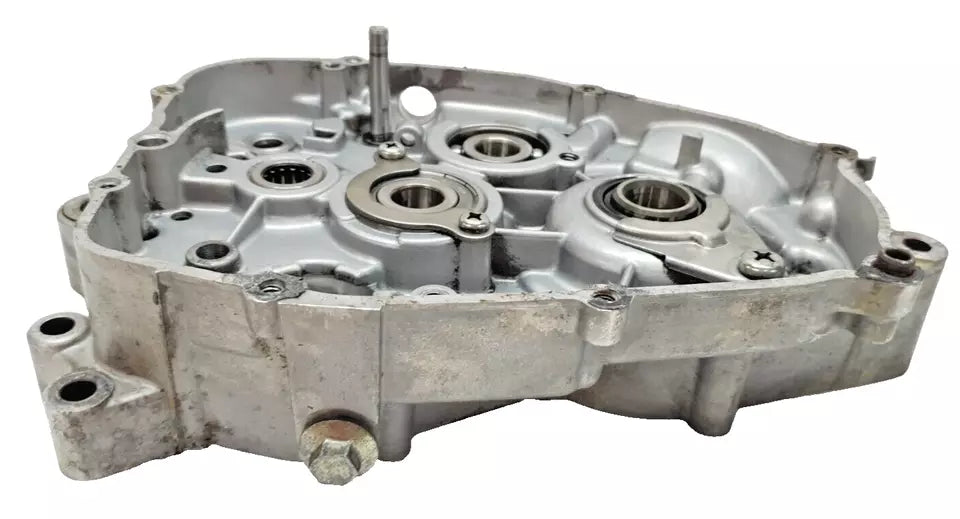 Carter moteur central droit Yamaha DT125LC 1987 n°9 Réf : 10V-15121-02-00