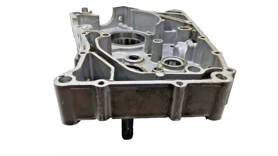 Carter moteur central gauche Hyosung Comet GT 125 2006