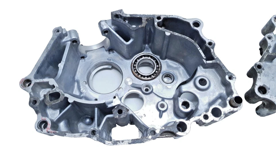 Carters moteur centraux Honda CM 125 T 1980 Réf : 11200-399-000