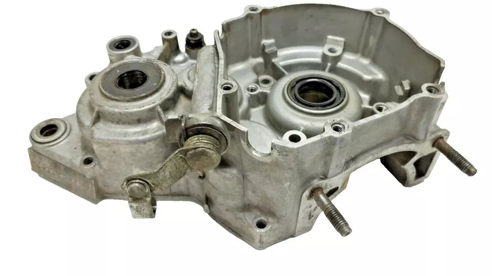 Carter moteur central gauche Yamaha DT125LC 1986 n°2 Réf : 10V-15111-01-00