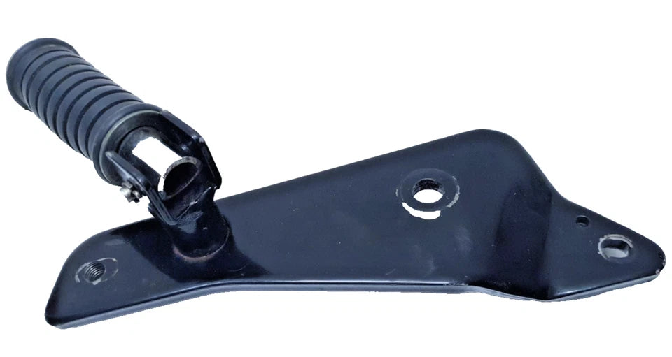 Repose pied arrière droit Yamaha XV 125 Virago 2000 Réf : 2UJ274400033