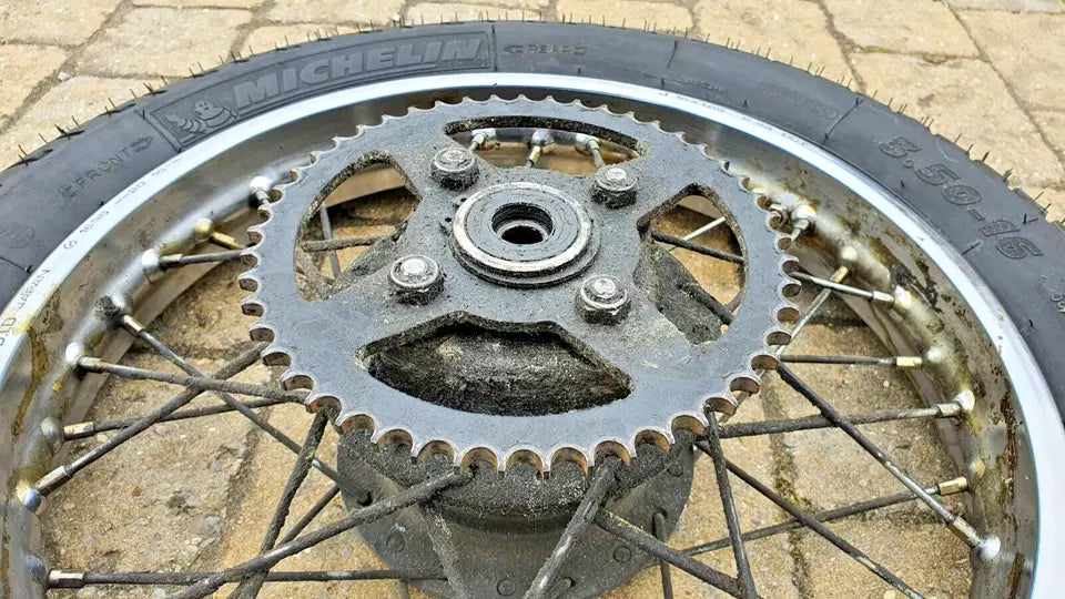 Roue arrière Yamaha SR 125 1998 Réf : 3MW-25311-00-35