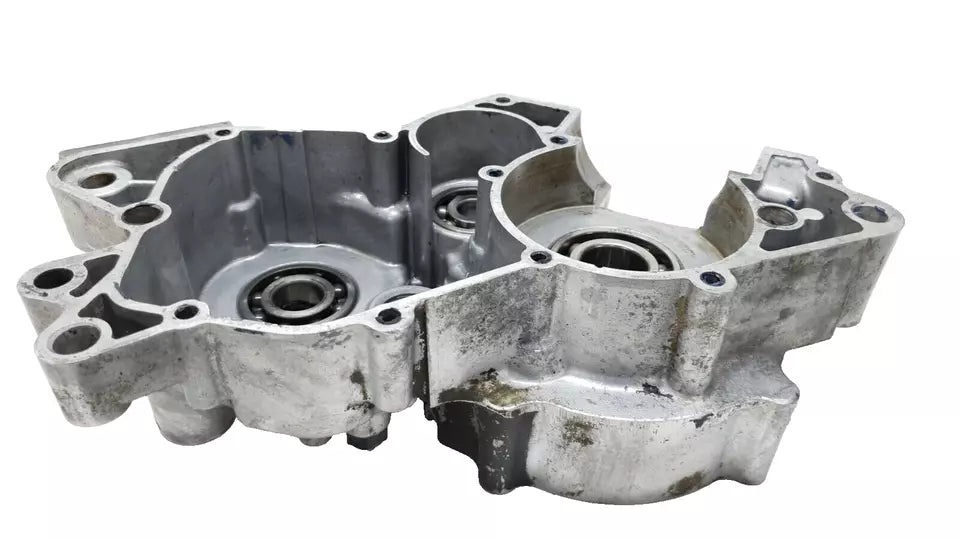 Carter moteur central gauche Yamaha DT125LC 1987 n°3 Réf : 10V-15111-01-00