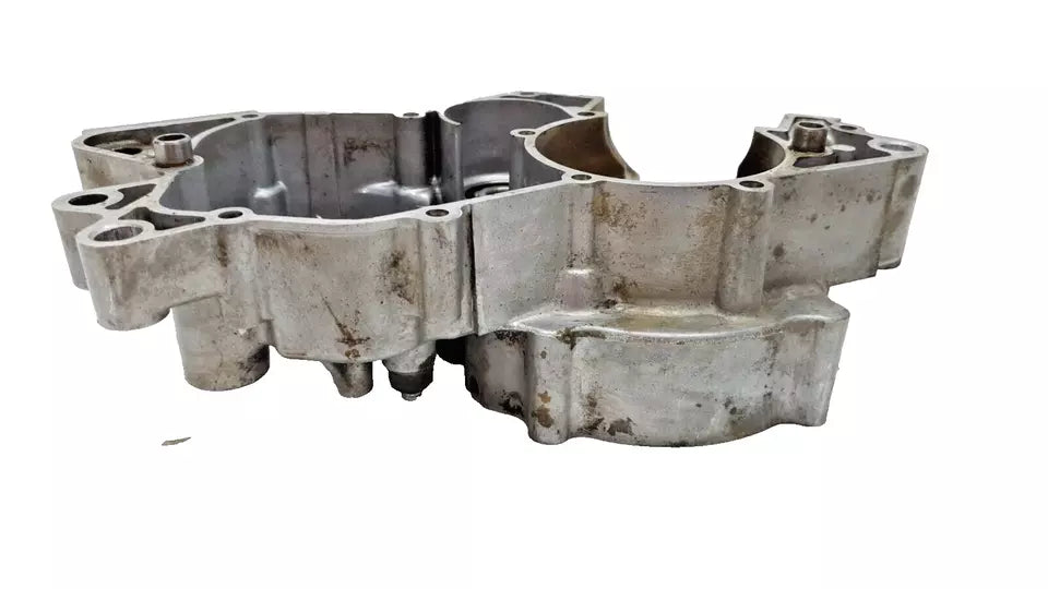Carter moteur central gauche Yamaha DT125LC 1982 10V
