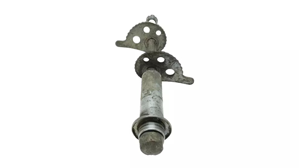 Axe de roue arrière Yamaha DT125LC 1987 n°8 Réf 37F-25381-00-00