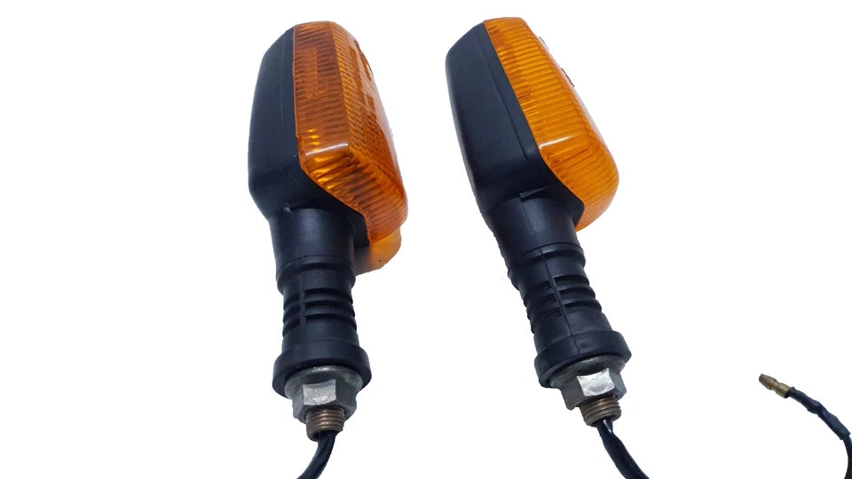 Clignotants avant Yamaha TDR 125 2002 n°2 Réf : 3GM833100000