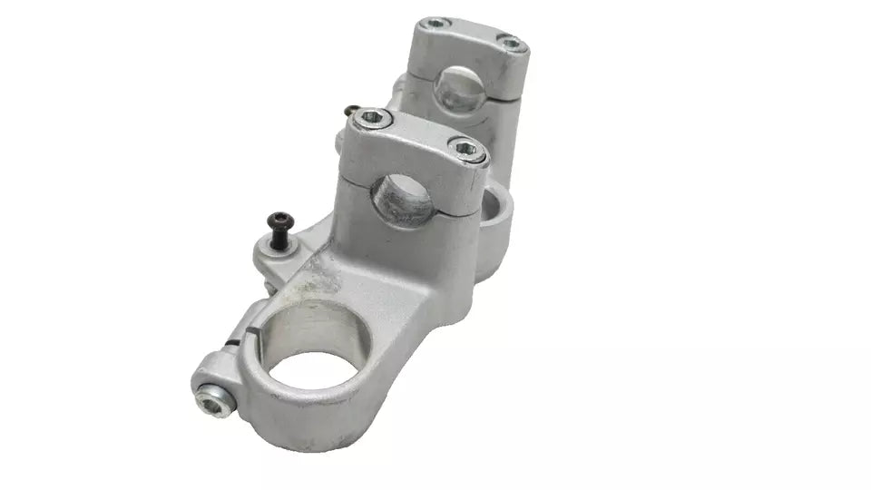 Té de fourche supérieur Yamaha XT125R 2005 Réf : 3D6-F3435-00-00
