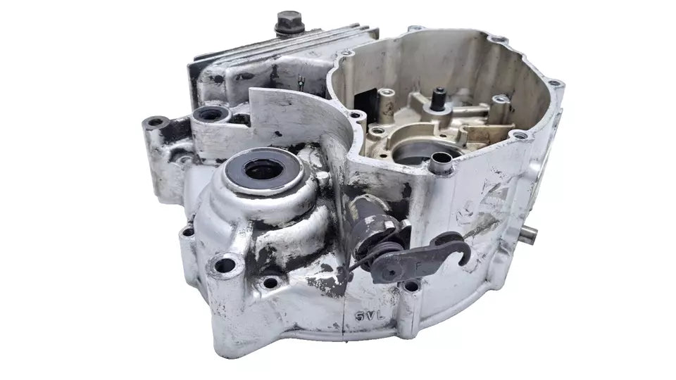 Carter moteur central gauche Yamaha YBR 125 2006 n°2 Réf 5VL-W1510-11