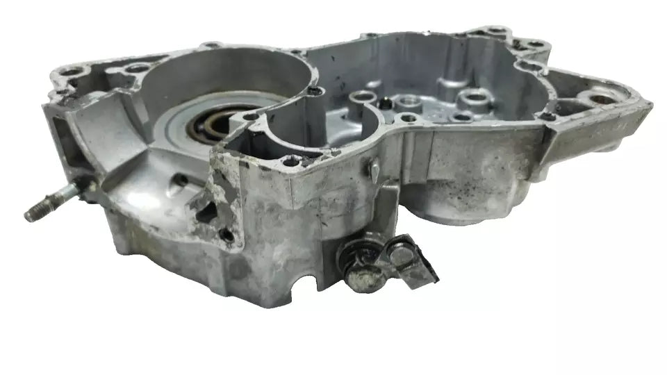 Carter moteur central gauche Yamaha DT125LC 1987 n°10 Réf : 10V-15111-01-00