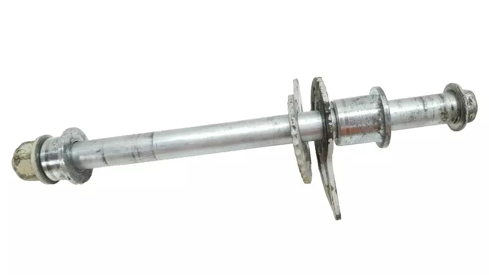 Axe de roue arrière Suzuki TSR 125 1994 Réf : 64711-03D00-000