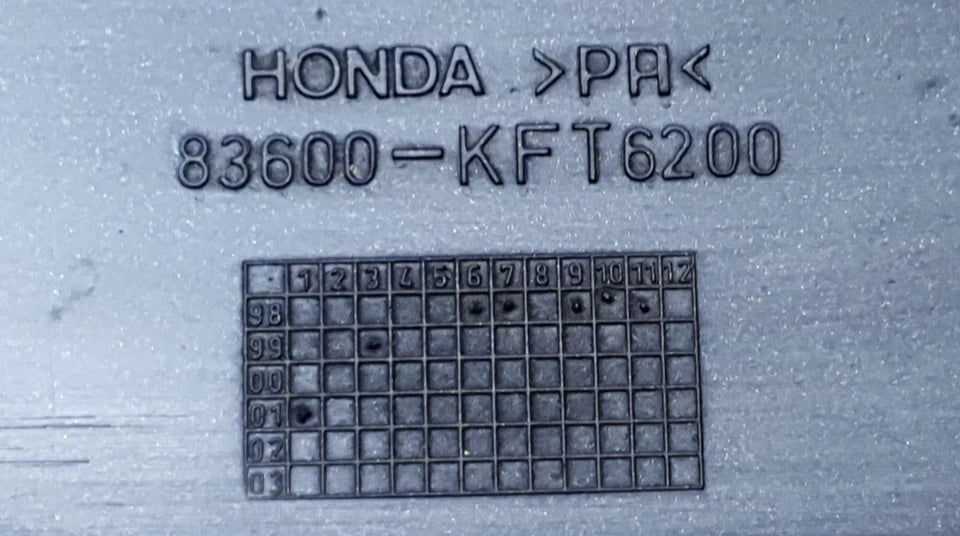 Carénage latéral gauche Honda CLR 125 CityFly 2001 Réf : 83600-KFT-620ZA