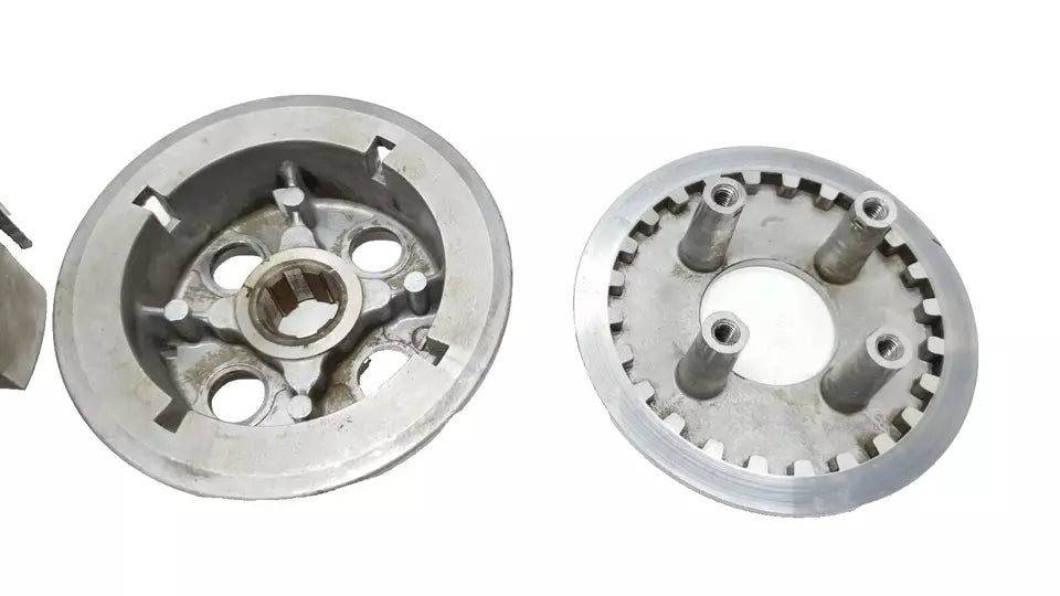 Embrayage Honda CB 125 Twin 1980 Réf : 22100-399-000